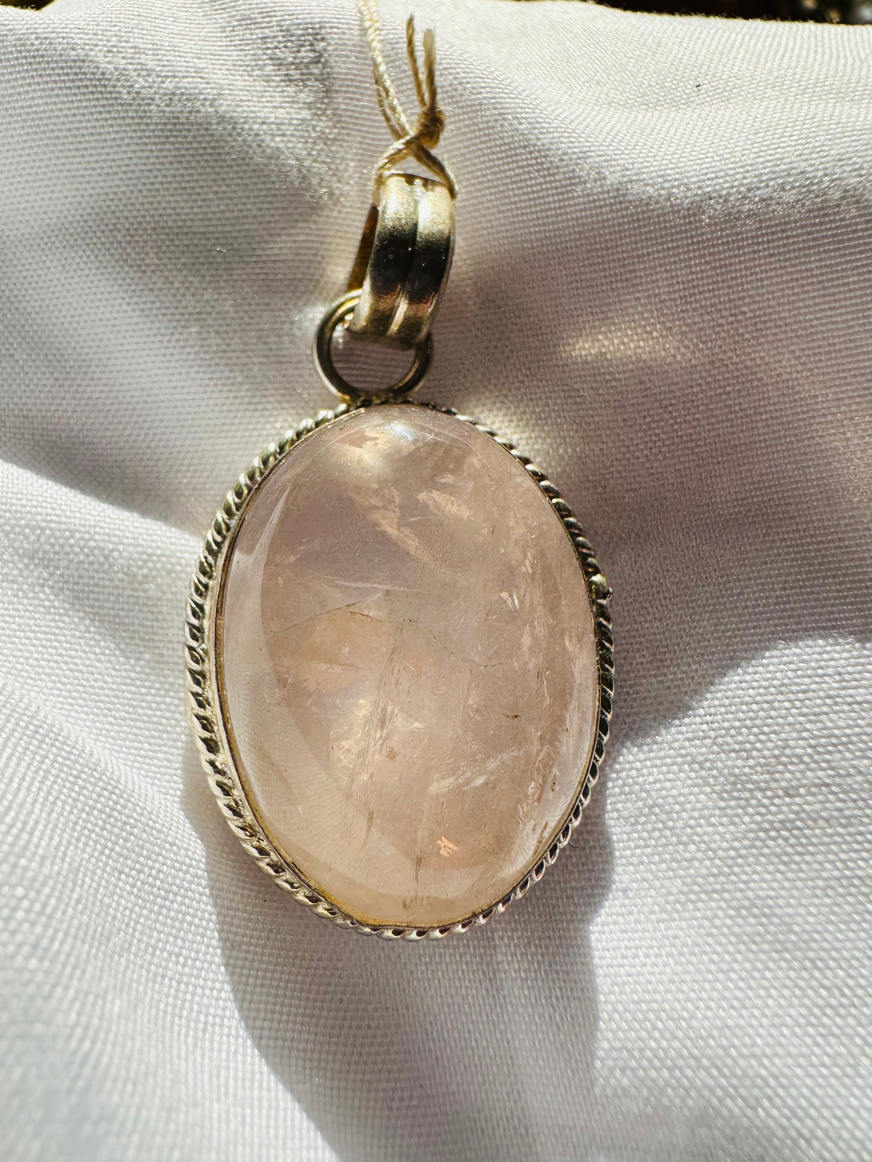 Colgante de cuarzo rosa